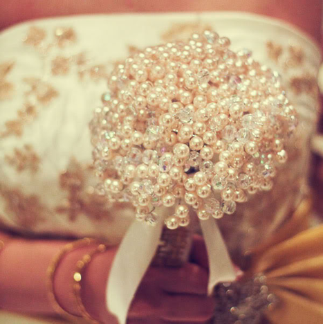 Cách làm hoa cưới và hoa cài áo ngọc trai cho cô dâu chú rể