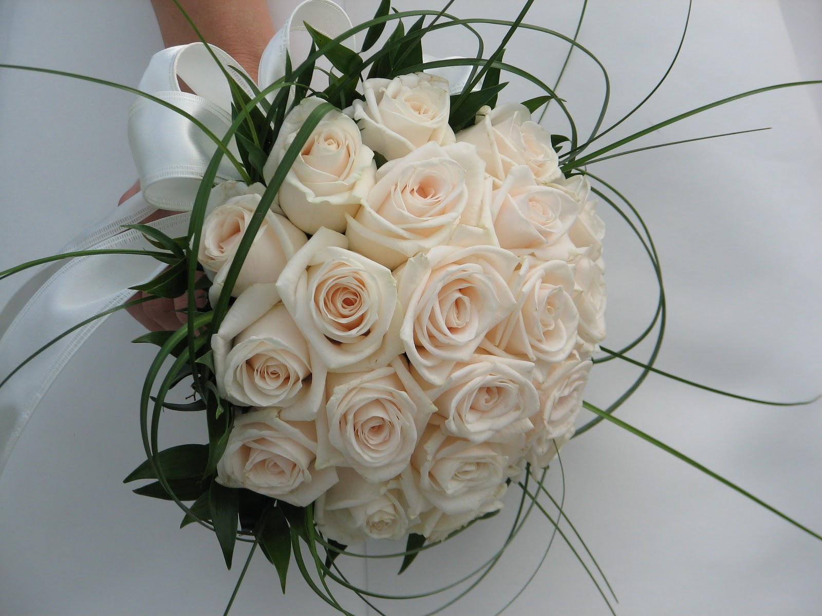 Hình ảnh hoa cưới cầm tay đẹp nhất