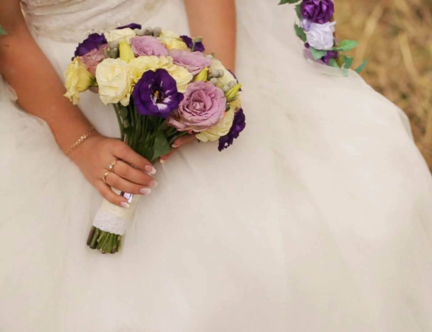 Mẫu hoa cưới cầm tay cô dâu đẹp
