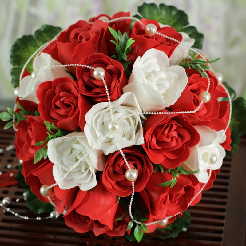 Mẫu hoa cưới cầm tay đẹp nhất từ hoa hồng