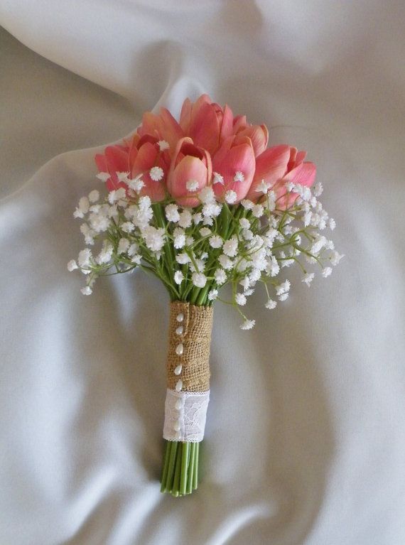 Mẫu hoa cưới cầm tay màu hồng đẹp