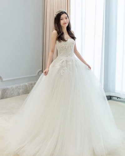 Đầm cưới công chúa