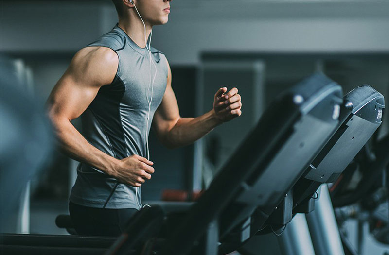 Tập thể dục có làm bạn lùn hơn không? Nam giới tập gym có tăng chiều cao được không? - Bạn đồng hành