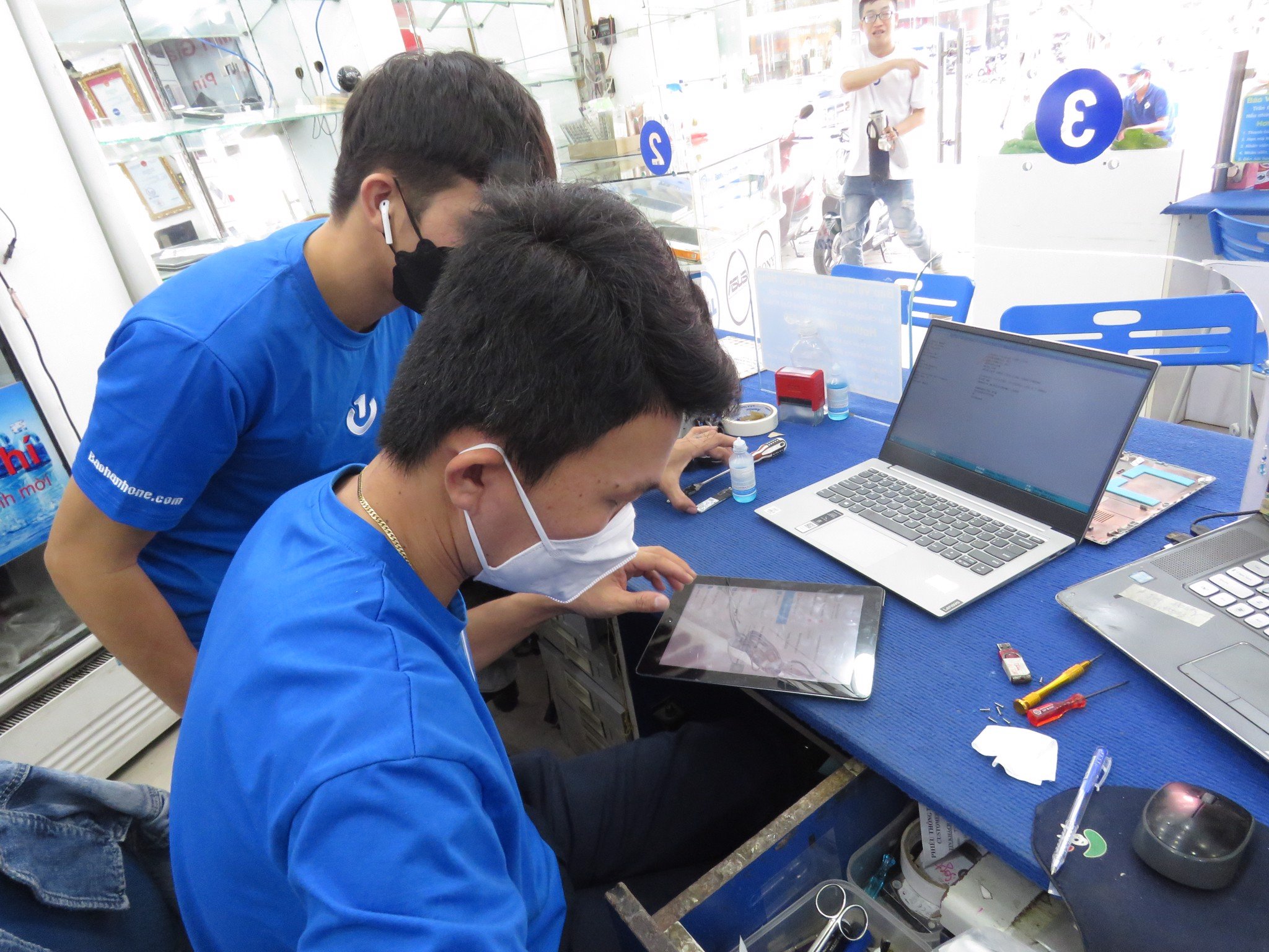 Tuyển dụng Kỹ thuật viên thay thế linh kiện laptop Lương 15 triệu - 20 triệu Quận 10 -